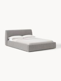 Cama tapizada en tejido bouclé con espacio de almacenaje Cloud, Tapizado: tejido bouclé (80% poliés, Cuerpo: madera de pino y abeto ma, Patas: madera de abedul pintada , Bouclé gris, An 140 x L 200 cm