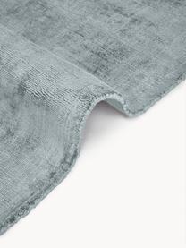 Tapis en viscose tissé main Jane, Gris-bleu, larg. 200 x long. 300 cm (taille L)