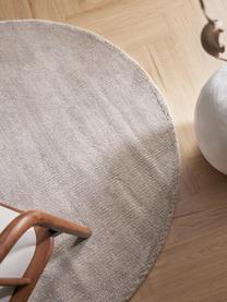 Handgewebter Runder Kurzflor-Teppich Ainsley, 60 % Polyester, GRS-zertifiziert
40 % Wolle, Hellgrau, Ø 150 cm (Grösse M)