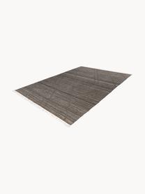 Handgeweven In- & outdoor vloerkleed Dakar met franjes en hoog-laag effect, 100% polyethyleen, Antraciet, B 80 x L 150 cm (maat XS)