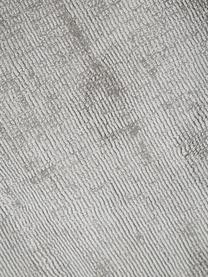 Alfombra artesanal de viscosa Jane, Parte superior: 100% viscosa, Reverso: 100% algodón El material , Gris claro, An 160 x L 230 cm (Tamaño M)