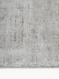 Ręcznie tkany dywan z wiskozy Jane, Jasny szary, S 160 x D 230 cm (Rozmiar M)