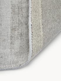 Ręcznie tkany dywan z wiskozy Jane, Jasny szary, S 160 x D 230 cm (Rozmiar M)