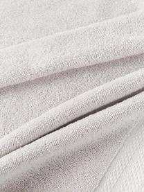 Lot de serviettes de bain en coton bio Premium, 4 élém., 100 % coton bio, certifié GOTS
Qualité supérieure 600 g/m²

Le matériau est certifié STANDARD 100 OEKO-TEX®, IS025 189577, OETI, Gris clair, Lot de différentes tailles