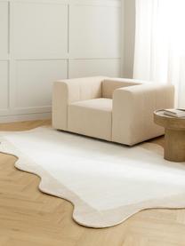 Ručne tkaný koberec z viskózy Wavy, Béžová, Š 80 x D 150 cm (veľkosť XS)