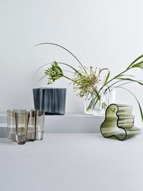 Ručne fúkaná váza Alvar Aalto, V 16 cm, Fúkané sklo, Tmavosivá, priehľadná, Š 21 x V 16 cm