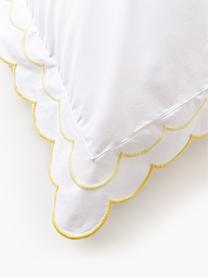 Funda de almohada de algodón con volantes Atina, 100% algodón

Densidad de hilo 200 TC, calidad confort

El algodón da una sensación agradable y suave en la piel, absorbe bien la humedad y es adecuado para personas alérgicas., Amarillo, blanco, An 45 x L 110 cm