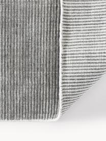 Tapis à poils ras tissé main Willow, 100 % polyester, certifié GRS, Gris, blanc, larg. 120 x long. 180 cm (taille S)