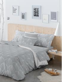 Set lenzuola in cotone Rama, Cotone

La biancheria da letto in cotone è piacevolmente morbida sulla pelle, assorbe bene l'umidità ed è adatta per chi soffre di allergie, Grigio, bianco, 180 x 270 cm + 2 federe 50 x 80 cm