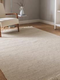 Tapis en laine tissé à la main avec franges Lars, 60 % laine, 20 % coton, 20 % polyester

Les tapis en laine peuvent perdre des fibres lors des premières semaines et des peluches peuvent se former, ce phénomène est naturel et diminue à mesure de votre usage et du temps, Beige clair, larg. 80 x long. 150 cm (taille XS)