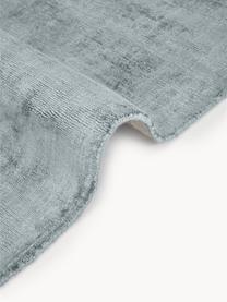 Tapis en viscose tissé main Jane, Gris-bleu, larg. 200 x long. 300 cm (taille L)