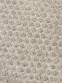 Alfombra kilim artesanal de lana Delight, 90% lana, 10% algodón
Las alfombras de lana se pueden aflojar durante las primeras semanas de uso, la pelusa se reduce con el uso diario, Gris claro, An 200 x L 300 cm (Tamaño L)