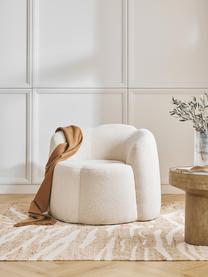 Sillón en tejido bouclé Fleur, Tapizado: tejido bouclé (100% polié, Estructura: madera de eucalipto maciz, Blanco crema, An 105 x F 95 cm