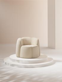 Bouclé loungefauteuil Fleur, Bekleding: bouclé (100% polyester) M, Frame: massief eucalyptushout Di, Crèmewit, B 105 x D 95 cm