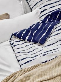 Perkálová obojstranná posteľná bielizeň z organickej bavlny s batikovou potlačou Remi, Modrá, biela, 135 x 200 cm + 1 vankúš 80 x 80 cm