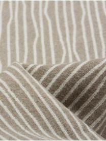 Kuscheldecke Nova Stripes im Liniendesign, 85% Baumwolle, 8% Viskose, 7% Polyacryl, Rauchgrau, Weiss, 145 x 220 cm