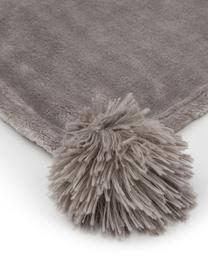 Zachte plaid Bomla in taupe met pompoms, Polyester, Taupe, B 130 x L 170 cm