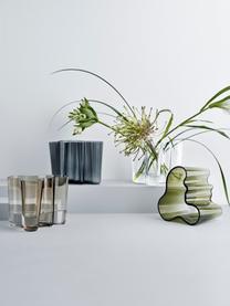 Ručně foukaná váza Alvar Aalto, V 16 cm, Foukané sklo, Zelená, transparentní, Š 21 cm, V 16 cm