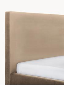 Gestoffeerd fluwelen bed Peace, Bekleding: polyester fluweel, Frame: massief grenenhout en pla, Poten: gepoedercoat metaal Dit p, Fluweel beige, B 140 x L 200 cm