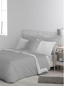 Set lenzuola in cotone Perun, Cotone

La biancheria da letto in cotone è piacevolmente morbida sulla pelle, assorbe bene l'umidità ed è adatta per chi soffre di allergie, Grigio, bianco, 180 x 270 cm + 2 federe 50 x 80 cm