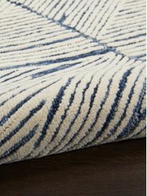 Alfombra artesanal de lana Colorado, 100% lana

Las alfombras de lana se pueden aflojar durante las primeras semanas de uso, la pelusa se reduce con el uso diario., Blanco crema, azul oscuro, An 120 x L 180 cm (Tamaño S)
