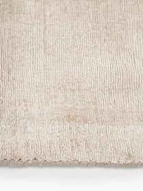 Handgeweven viscose vloerkleed Jane, Onderzijde: 100% katoen Het in dit pr, Lichtbeige, B 300 x L 400 cm (maat XL)