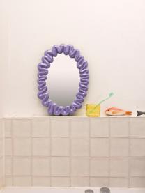 Ovaler Wandspiegel Dribble, Rahmen: Polyresin, Spiegelfläche: Spiegelglas, Lila, B 30 x H 42 cm