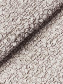 Housse de coussin 30x50 en tissu bouclé Bellamie, Tissu bouclé (95 % polyester, 5 % polyacrylique)

Le bouclé est un matériau qui se caractérise par sa structure incurvée irrégulière. La surface caractéristique est créée par des boucles tissées de fils de différents types, qui confèrent au tissu une structure unique. La structure bouclée a un effet à la fois isolant et moelleux, ce qui rend le tissu particulièrement douillet, Tissu bouclé grège, larg. 30 x long. 50 cm