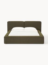 Cama tapizada en tejido bouclé Lennon, con espacio de almacenamiento, Funda: Bouclé (80% poliéster, 20, Estructura: madera de pino maciza con, Patas: madera, plástico Este pro, Bouclé verde oliva, An 208 x L 243 cm (colchón 140 x 200 cm)