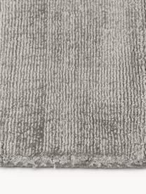 Handgeweven viscose vloerkleed Jane, Onderzijde: 100% katoen, Grijs, B 200 x L 300 cm (maat L)