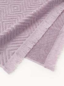 Sada ručníků se strukturovaným vzorem Jacqui, různé velikosti, 100 % bavlna
Střední gramáž, 480 g/m²

Materiál použitý v tomto produktu byl testován na škodlivé látky a certifikován podle STANDARD 100 od OEKO-TEX®, 8135CIT, CITEVE., Levandulová, 3dílná sada (ručník pro hosty, ručník a osuška)