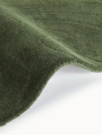 Alfombra artesanal de lana Aaron, Parte superior: 100% lana, Reverso: 100% algodón Las alfombra, Verde oscuro, An 80 x L 150 cm (Tamaño XS)