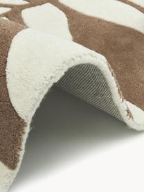 Tapis en laine tufté main Lando, 100 % laine

Les tapis en laine peuvent perdre des fibres lors des premières semaines et des peluches peuvent se former, ce phénomène est naturel et diminue à mesure de votre usage et du temps, Brun, blanc crème, larg. 80 x long. 150 cm (taille XS)