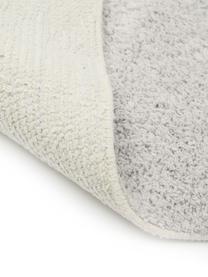 Passatoia in cotone taftata a mano con motivo a zigzag e frange Asisa, Grigio chiaro, Larg. 80 x Lung. 250 cm
