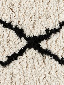 Nadýchaný ručně tkaný koberec s vysokým vlasem Naima, Krémově bílá, černá, Š 400 cm, D 500 cm (velikost XXL)