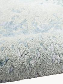 Ručně tkaný viskózový koberec Silk Shadows, 75 % viskóza, 25 % novozélandská vlna, Odstíny zelené, odstíny modré, fialová, Š 60 cm, D 90 cm (velikost XS)