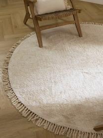Kulatý ručně všívaný bavlněný koberec s třásněmi Daya, Krémově bílá, Ø 120 cm (velikost S)