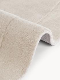 Tapis en laine de forme organique, tufté main Kadey, Beige clair, larg. 150 x long. 230 cm (taille M)