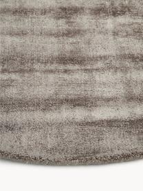 Tapis rond en viscose tissé main Jane, Taupe, Ø 250 cm (taille XL)