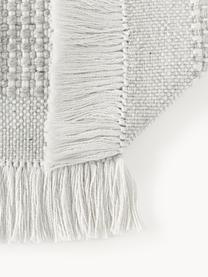 Flachgewebter Teppich Ryder mit Fransen, 100 % Polyester, GRS-zertifiziert, Hellgrau, Weiß, B 120 x L 180 cm (Größe S)