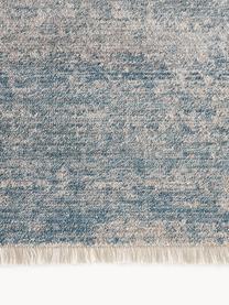 Kurzflor-Teppich Mardin mit Fransen, 100 % recycelter Polyester

Das in diesem Produkt verwendete Material ist Schadstoff geprüft und zertifiziert nach STANDARD 100 by OEKO-TEX®, 13.HTR.20785, Hohenstein HTTI., Blau, Beige, B 80 x L 150 cm (Größe XS)