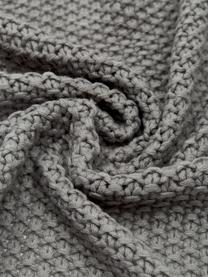 Plaid a maglia con frange Lisette, 100% poliacrilico, Grigio, Larg. 130 x Lung. 170 cm