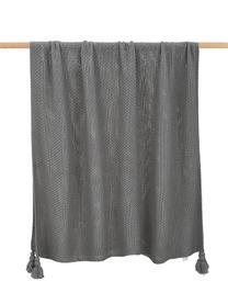 Leichte Strickdecke Lisette in Grau mit Quasten, 100% Polyacryl, Grau, 130 x 170 cm