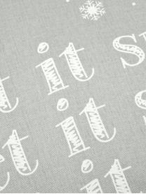 Kissenhülle Snow in Grau/Weiß mit Schriftzug, Baumwolle, Panamabindung, Grau,Ecru, 40 x 40 cm