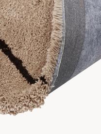 Handgetuft hoogpolig vloerkleed Davin in taupe, Bovenzijde: 100% polyester microvezel, Onderzijde: gerecycled polyester, Beige, B 160 x L 230 cm (maat M)