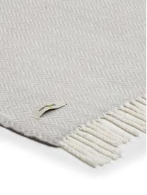 Plaid coton gris clair Skyline, 50 % coton, 50 % acrylique, Gris clair, blanc cassé, larg. 140 x long. 180 cm