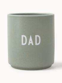 Design Becher Favourite DAD/LOVE mit Schriftzug auf Vorder- & Rückseite, Fine Bone China (Porzellan)
Fine Bone China ist ein Weichporzellan, das sich besonders durch seinen strahlenden, durchscheinenden Glanz auszeichnet., Greige (Dad), Ø 8 x H 9 cm, 250 ml