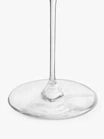 Kristall-Rotweingläser Lucien, 4 Stück, Kristallglas

Bring den Glanz von Kristallglas auf Deinen Esstisch! Das Glas ist außergewöhnlich transparent und schwer, dadurch fühlt es sich wertig an und sieht gleichzeitig auch noch gut aus. Zudem machen die filigranen Schliffe jedes Stück zu einem besonderen It-Piece, das sowohl praktisch als auch schön ist., Transparent, Ø 9 x H 24 cm, 670 ml