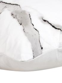 Baumwollperkal-Kissenbezug Malin mit Marmor-Muster, 65 x 100 cm, Webart: Renforcé Fadendichte 200 , Weiss, Grautöne, B 65 x L 100 cm