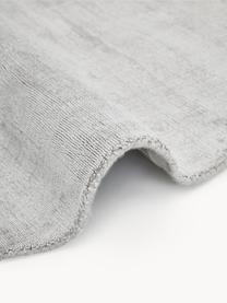 Okrągły ręcznie tkany dywan z wiskozy Jane, Jasny szary, Ø 250 cm (Rozmiar XL)